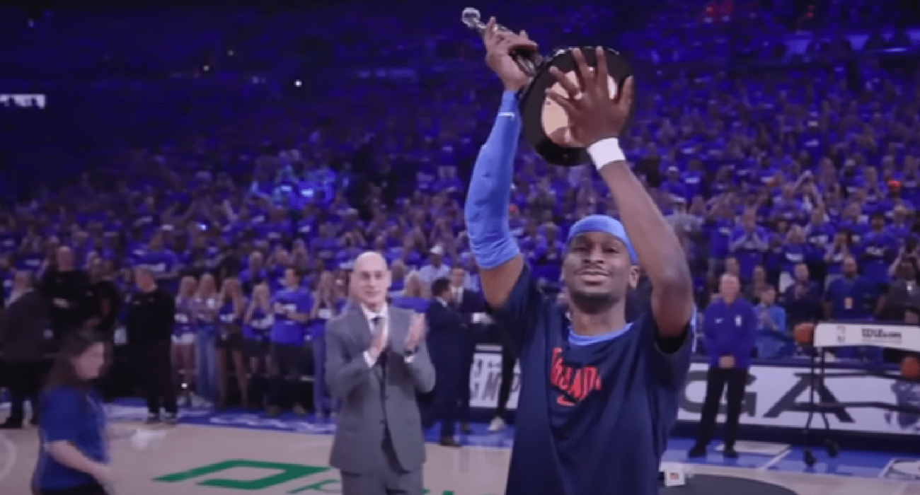Το NBA δεν είναι πια made in USA - Έβδομη σερί χρονιά που κερδίζει το βραβείο παίκτης εκτός ΗΠΑ Το NBA δεν είναι πια made in USA - Έβδομη σερί χρονιά που κερδίζει το βραβείο παίκτης εκτός ΗΠΑ