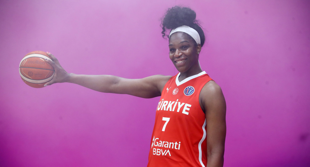 Η Τιάρα ΜακΚόουαν στο Athletiko: «Ήρθαμε στο EuroBasket για να παλέψουμε για μετάλλιο» Η Τιάρα ΜακΚόουαν στο Athletiko: «Ήρθαμε στο EuroBasket για να παλέψουμε για μετάλλιο»