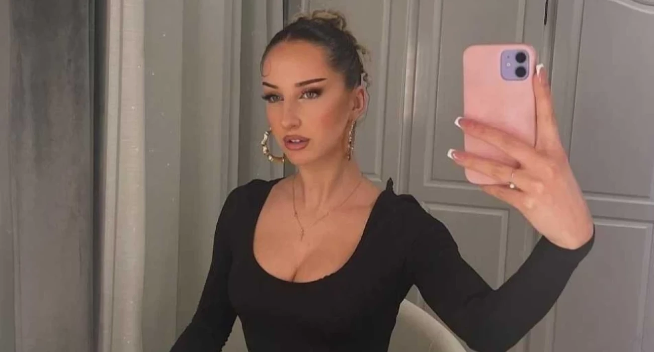 Πηγή: IG lauravdvc Πηγή: IG lauravdvc