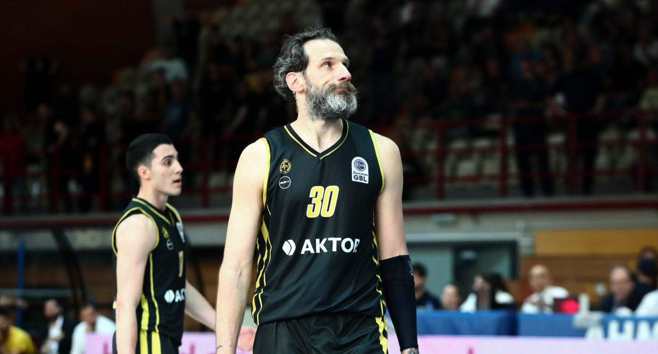 Τέσσερις ανανεώσεις για το Μαρούσι Τέσσερις ανανεώσεις για το Μαρούσι