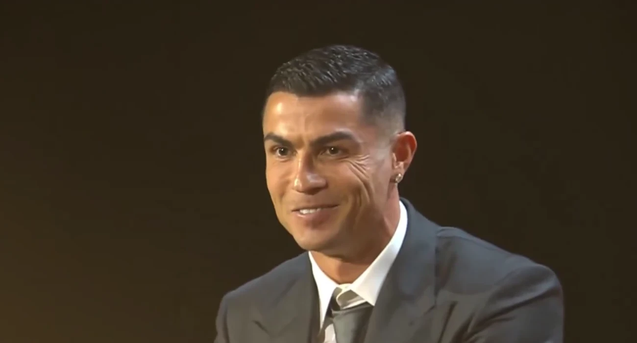 Ολοι κοιτούσαν το χέρι του Κριστιάνο – Το πανάκριβο ρολόι που τράβηξε όλα τα βλέμματα