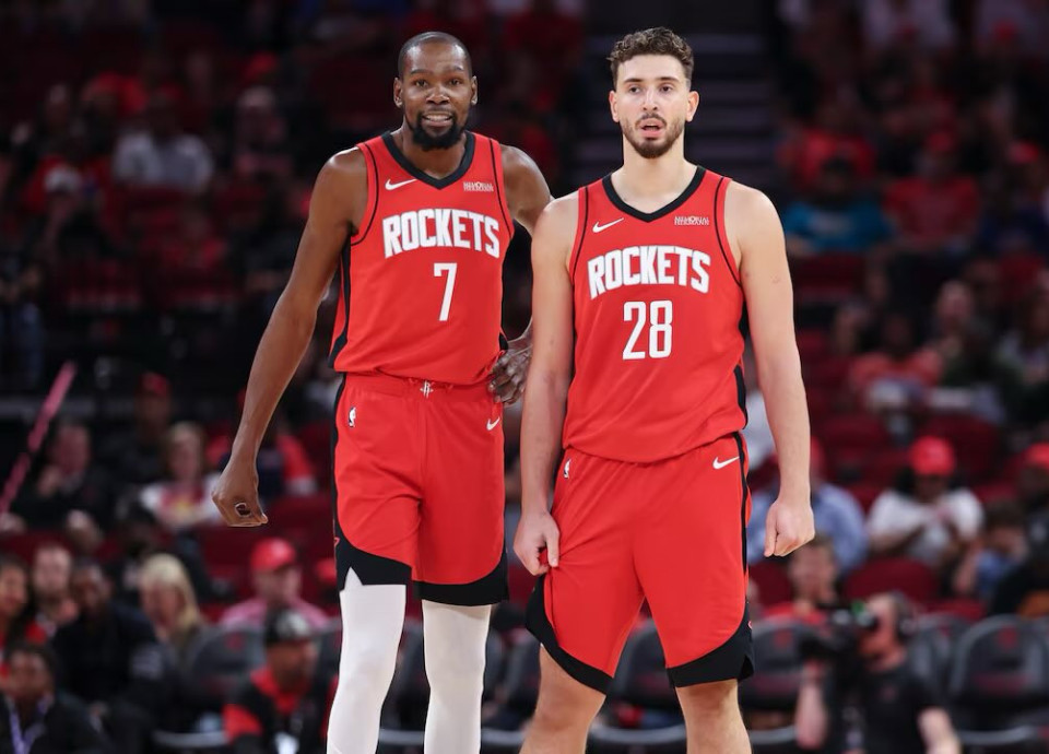 Πήραν το θρίλερ οι Ρόκετς, νίκη σε ασύλληπτη ματσάρα για τους Τζαζ