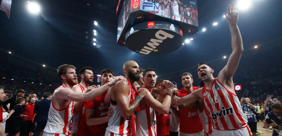 Κόντρα στη λογική επέστρεψε στην κορυφή!