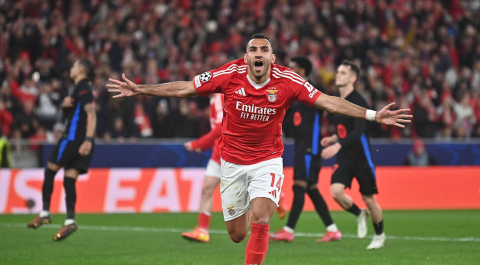 Η «A Bola» αποθέωσε τον Παυλίδη μετά το χατ τρικ - «Αμείλικτος»