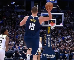 Μάγος Γιόκιτς, με αυτό το buzzer beater τρέλανε τους πάντες (vid) Μάγος Γιόκιτς, με αυτό το buzzer beater τρέλανε τους πάντες (vid)