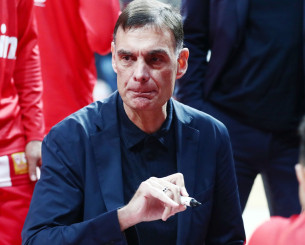 «Νοσοκομείο» ο Ολυμπιακός κόντρα στην Άλμπα: Με 10άδα στο Βερολίνο «Νοσοκομείο» ο Ολυμπιακός κόντρα στην Άλμπα: Με 10άδα στο Βερολίνο