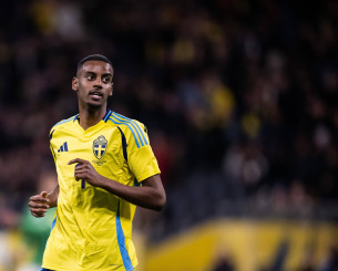 Ο Ίσακ μιλά για το κακό ξεκίνημά του στη Λίβερπουλ και παραδέχεται: «Είναι απογοητευτικό»