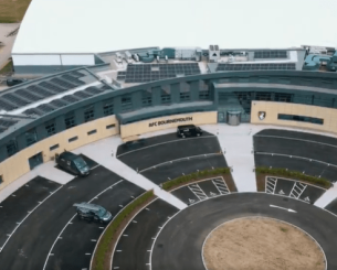 Το νέο προπονητικό κέντρο της Μπόρνμουθ βγαλμένο από ταινία Τζέιμς Μποντ (vid)