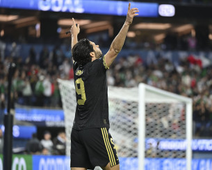 Προκρίθηκε με τον Πινέδα στον πάγκο το Μεξικό, βασικός ο Πένια στη νίκη του Περού, σπουδαία νίκη για Βραζιλία!