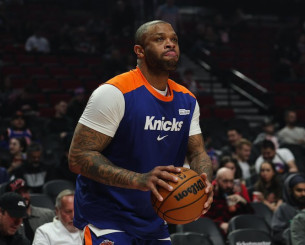 Επέκταση συμβολαίου του 40χρονου Πι Τζέι Τάκερ από τους Νικς έως το 2026