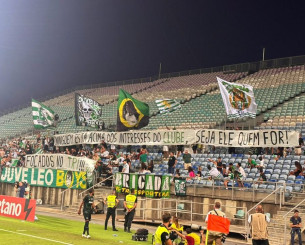 «Κανείς πάνω από τον σύλλογο» - Οπαδοί της Σπόρτινγκ σήκωσαν πανό κατά του Γιόκερες