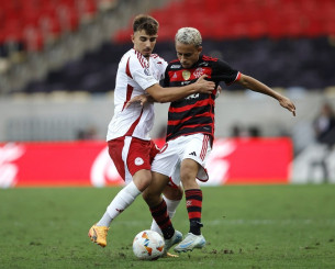 Οι Βραζιλιάνοι στέλνουν τον «υδραυλικό» Ματέους Γκονσάλβες της Φλαμένγκο στον Ολυμπιακό (video)