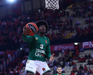 Ο Φρανσίσκο είναι πρώτος σε τάπες στην EuroLeague και έχει ύψος 1.85!