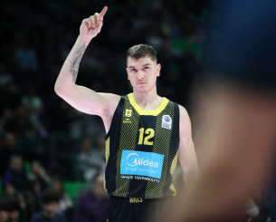 Σε ανοιχτή γραμμή με τον Γκιουζέλη η ΑΕΚ Betsson