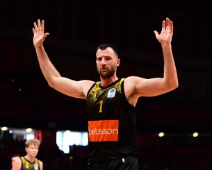 Σκορδίλης: «Εύκολη η απόφαση να μείνω στη ΑΕΚ - Ο κόσμος θα μας χαίρεται ξανά»