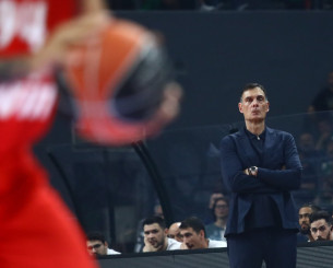 Συγκεκριμένο παίκτη πάει να δει στην Αμερική ο Μπαρτζώκας - Αυτά είναι τα χαρακτηριστικά του