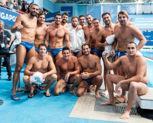 Η πανηγυρική ομαδική φωτογραφία της Εθνικής μετά από την πρόκριση Η πανηγυρική ομαδική φωτογραφία της Εθνικής μετά από την πρόκριση