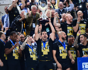 Το «αντίο» του Χατζισαφί στην ΑΕΚ: «Ήταν απόλυτη τιμή να φοράω αυτή τη φανέλα»