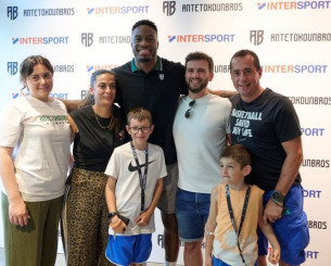 Ο Θανάσης Αντετοκούνμπο στο INTERSPORT Smart Park για ένα μοναδικό Meet & Greet με αφορμή τη νέα συλλογή AntetokounBros