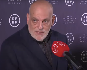 Συνεχίζει την «επίθεση» κατά του Μουντιάλ Συλλόγων ο Τέμπας: «O Θεός να μας φυλάξει από αυτούς τους τρελούς» Συνεχίζει την «επίθεση» κατά του Μουντιάλ Συλλόγων ο Τέμπας: «O Θεός να μας φυλάξει από αυτούς τους τρελούς»