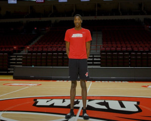 Ψάχνεις ψηλό στο Summer League του Λας Βέγκας; Αυτός είναι ο ψηλότερος όλων (video)