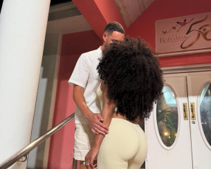 Οι «καυτές» φωτογραφίες του Κλέι Τόμσον με πασίγνωστη Αμερικανίδα τραγουδίστρια