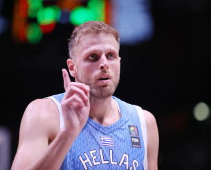 Σε ανοιχτή γραμμή με τον Χαραλαμπόπουλο η ΑΕΚ Betsson Σε ανοιχτή γραμμή με τον Χαραλαμπόπουλο η ΑΕΚ Betsson