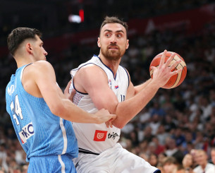 Με Γιόκιτς η προεπιλογή της Σερβίας για το EuroBasket - Μέσα και ο Μιλουτίνοφ Με Γιόκιτς η προεπιλογή της Σερβίας για το EuroBasket - Μέσα και ο Μιλουτίνοφ