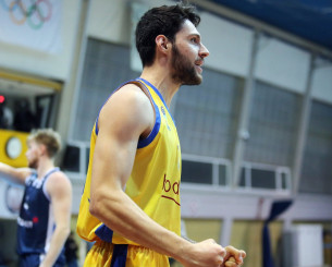 Ελληνική ενίσχυση με Τσάμη για τον Προμηθέα Ελληνική ενίσχυση με Τσάμη για τον Προμηθέα