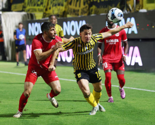 Ο διπλός στόχος του Άρη στο παιχνίδι με το Αιγάλεω Ο διπλός στόχος του Άρη στο παιχνίδι με το Αιγάλεω