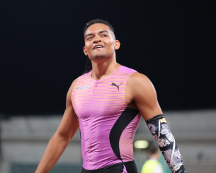 Ο Καραλής είχε προαναγγείλει στο Athletiko ότι θα ξεπεράσει τον Τεντόγλου και το έκανε 4 μήνες μετά! - Η αντίδραση του όταν άκουσε για... 6.08μ. (video)