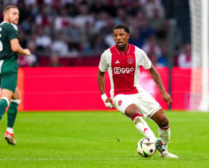 Σε ομάδα έκπληξη συνεχίζει την καριέρα του ο Άκπομ