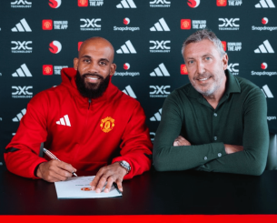 Και επίσημα «κόκκινος διάβολος» ο Μπουμό για ποσό ρεκόρ από τη Μπρέντφορντ