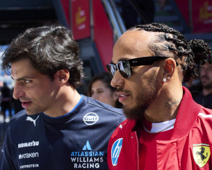 Σάινθ: «Με διαβεβαίωσαν ότι θα μείνω στη Ferrari-Έμαθα για τον Χάμιλτον μέσω ενός φίλου» Σάινθ: «Με διαβεβαίωσαν ότι θα μείνω στη Ferrari-Έμαθα για τον Χάμιλτον μέσω ενός φίλου»