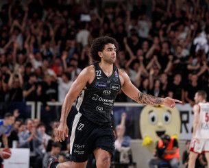 Η Μπασκόνια εξετάζει την περίπτωση του Άντονι Λαμπ - Τι σημαίνει αυτό για Ρογκαβόπουλο Η Μπασκόνια εξετάζει την περίπτωση του Άντονι Λαμπ - Τι σημαίνει αυτό για Ρογκαβόπουλο