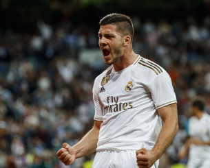 Η ΑΕΚ δυνατά για τον Γιόβιτς!