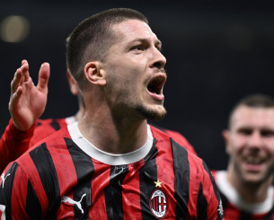 Από τον πόνο στη δόξα: Η ιστορία του Λούκα Γιόβιτς που συγκινεί και εμπνέει Από τον πόνο στη δόξα: Η ιστορία του Λούκα Γιόβιτς που συγκινεί και εμπνέει