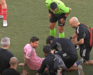 Μαγεία από Μέσι - «Χόρεψε» τρεις αντιπάλους οι οποίοι αναγκάστηκαν να τον βγάλουν «νοκ άουτ» (video)