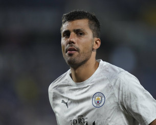 Ο Τσάμπι Αλόνσο ψάχνει νέο «εγκέφαλο» για το κέντρο η Ρεάλ – Ο Ρόδρι στην κορυφή της λίστας