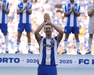 Μεταγραφή... έκπληξη από την Πόρτο: Παρουσίασε τον Ντε Γιόνγκ δίχως να το γνωρίζει κάνεις (video)