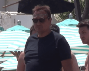Απολαμβάνει τις διακοπές του στη Μύκονο ο Αταμάν (video) Απολαμβάνει τις διακοπές του στη Μύκονο ο Αταμάν (video)
