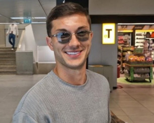 Βίντεο από το αεροδρόμιο: Ο Στρεφέτσα φεύγει από Ιταλία για Λονδίνο Βίντεο από το αεροδρόμιο: Ο Στρεφέτσα φεύγει από Ιταλία για Λονδίνο