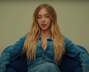 Αστέρες της Premier League «βομβαρδίζουν» τα DM της Σίντνεϊ Σουίνι και της ζητάνε ραντεβού