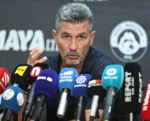 Ουζουνίδης: «Θα είμαστε μια εντελώς διαφορετική ομάδα στη ρεβάνς» Ουζουνίδης: «Θα είμαστε μια εντελώς διαφορετική ομάδα στη ρεβάνς»