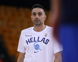 Χαραλαμπίδης: «Κανείς παίκτης δεν περισσεύει στην Εθνική»