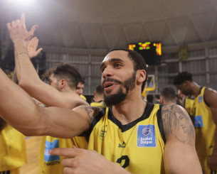 Μήτρου-Λονγκ: «Ένας λόγος που επέστρεψα στον Άρη είναι οι φίλαθλοι»