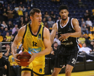 Ο Άρης ανακοίνωσε την παραμονή του Γιώργου Γκιουζέλη