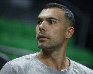 Σλούκας στο Athletiko: «Πλησιάζει το τέλος της καριέρας μου» (video)