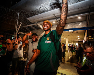 Η ΚΑΕ Παναθηναϊκός κατέγραψε και παρουσίασε τις πρώτες στιγμές του Χολμς στην Ελλάδα (video)