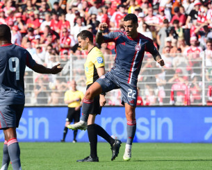 Το τρομερό γκολ του Τσικίνιο με ευθύβολο σουτ εκτός περιοχής (video)